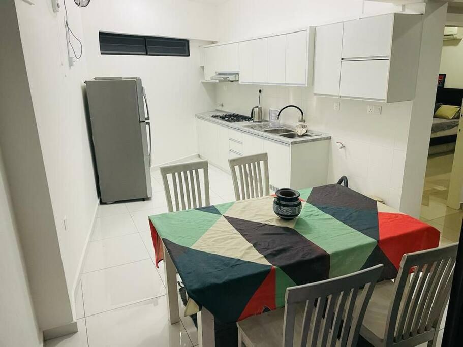 Kk Jungle Hideaway Lovely Apartment 5 Mins Walk To Town Kota Kinabalu Dış mekan fotoğraf