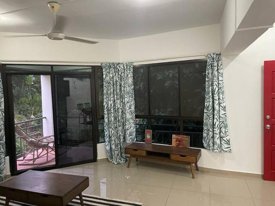 Kk Jungle Hideaway Lovely Apartment 5 Mins Walk To Town Kota Kinabalu Dış mekan fotoğraf